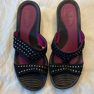 Skechers Women's Size 8  Wedge Sandals Black Chunky Rhinestone Memory Foam